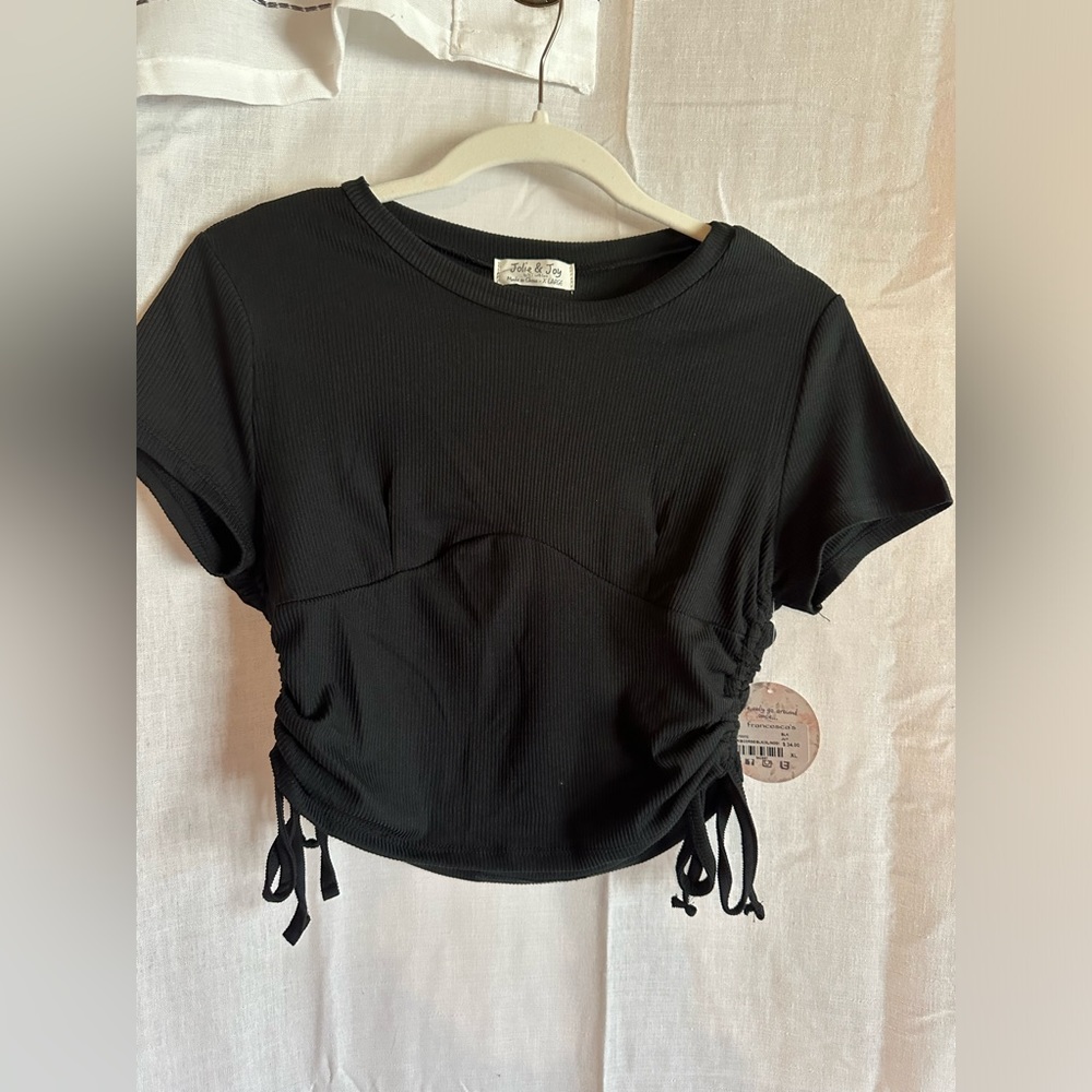 JOLIE & JOY Ribbed Side Cinch Girls Tee